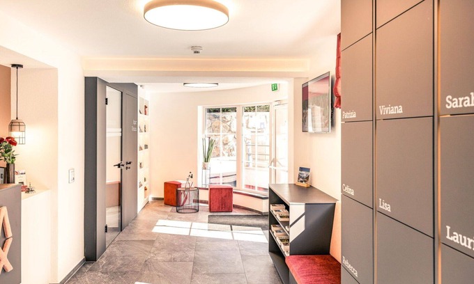 Runhof Apartment | Cosy apartment for 8 guests with A/C, WIFI, TV, terrace, pets allowed and parking