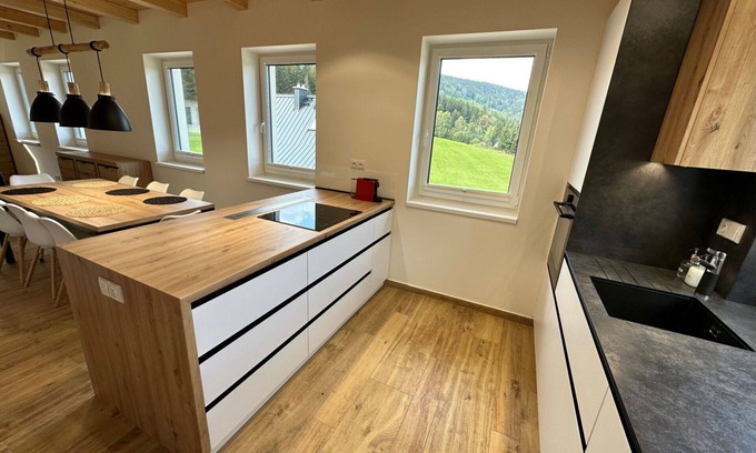 Smrzovka Apartment | Cosy apartment for 8 guests with WIFI, TV, terrace and parking