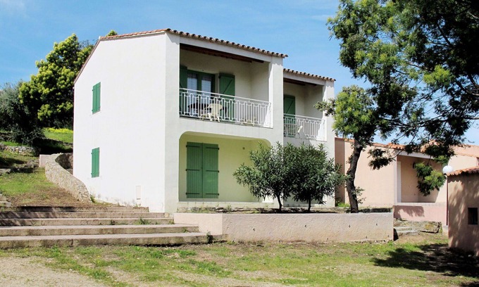 Aregno Apartment | Cosy apartment for 2 guests with WIFI, TV, terrace and parking