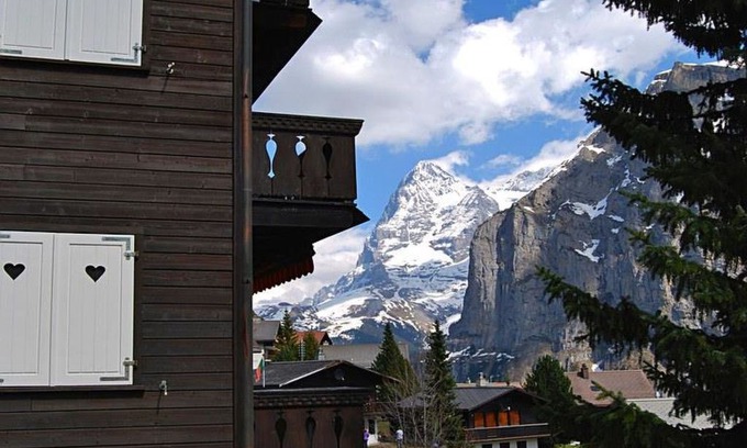 Murren Apartment | Cosy Apartment for 3 People With Wifi and TV