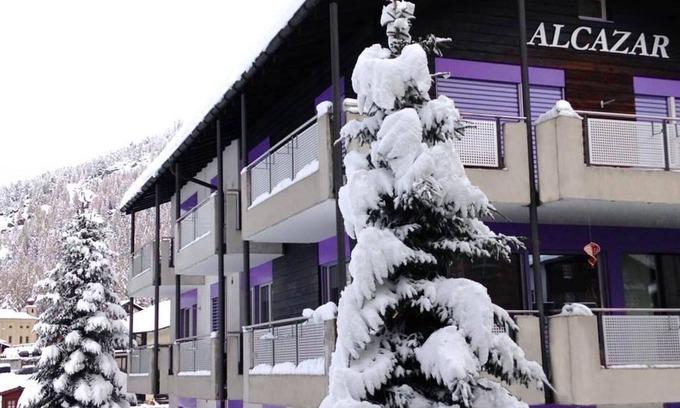 Saas-Balen Apartment | Cosy apartment for 4 people with WIFI, TV, balcony and pets allowed