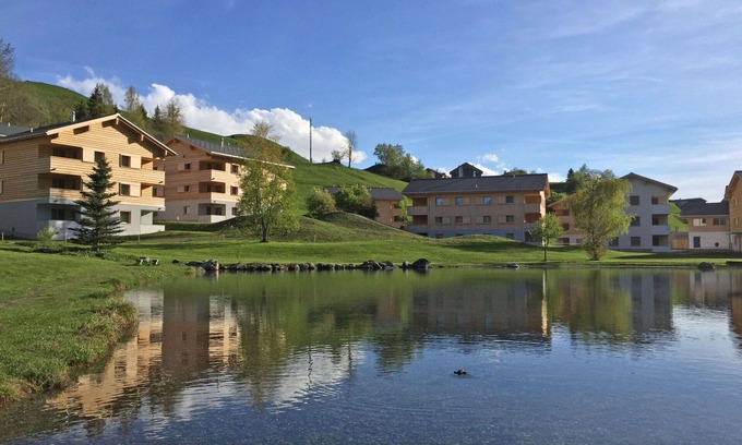 Tavanasa Apartment | Cosy apartment for 4 people with WIFI, pool, hot tub, TV, patio, panoramic view and parking