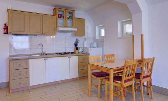 Bohinjska Bistrica Apartment | Cosy apartment for 4 guests with WIFI, TV, balcony, pets allowed, panoramic view and parking