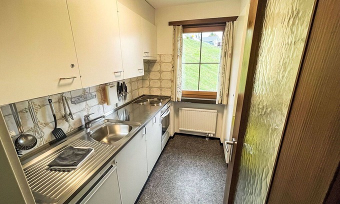 Falera Apartment | Cosy apartment for 5 guests with pool, WIFI, TV, balcony, pets allowed, panoramic view and parking