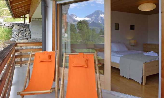 Murren Apartment | Cosy apartment for 5 people with WIFI, TV and balcony