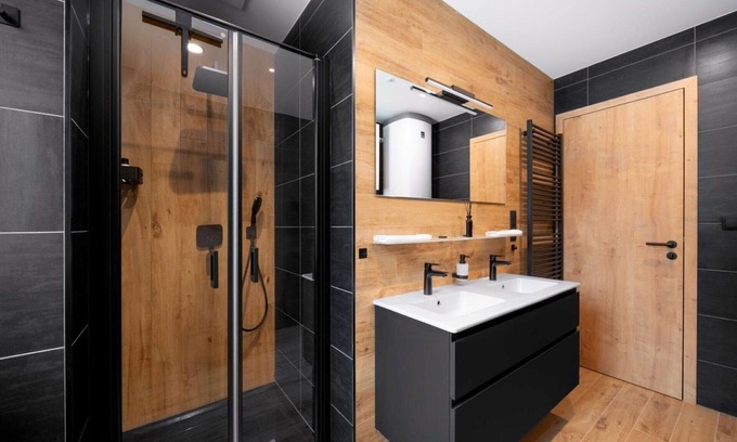 Dolni Morava Apartment | Cosy apartment for 6 guests with WIFI, TV, terrace and parking
