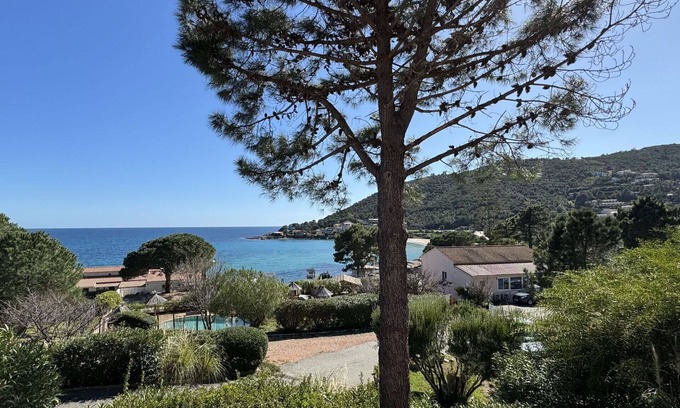 Conca Apartment | Cosy apartment for 6 guests with WIFI, pool, A/C, terrace, pets allowed, panoramic view and park.