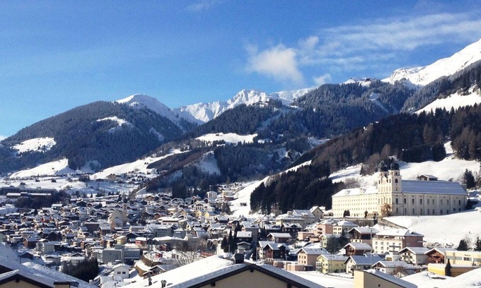 Disentis Apartment | Cosy apartment for 6 people with WIFI, TV, balcony and parking