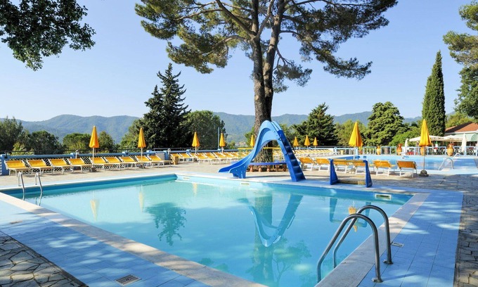 Villanova d'Albenga House | Cosy apartment in villa for 5 people with WIFI, A/C, pool, TV, patio, pets allowed and parking