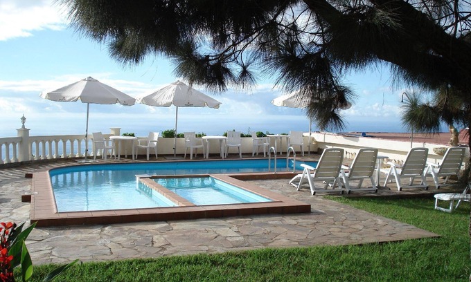 Las Cuevas House | Cosy Apartment in Santa Úrsula with Common Pool and Panoramic Views