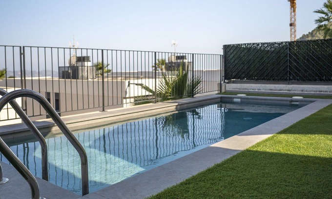Polop Villa | Cosy apartment in villa for 6 guests with WIFI, A/C, private pool, TV, patio and parking