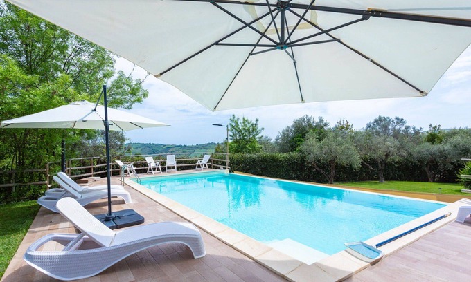 Casalbordino House | Cosy apartment in villa for 6 guests with WIFI, pool, TV, terrace and parking