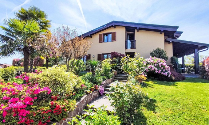 Villa Guardia Apartment | Cosy apartment for 5 guests with WIFI, A/C, TV, balcony, panoramic view and parking