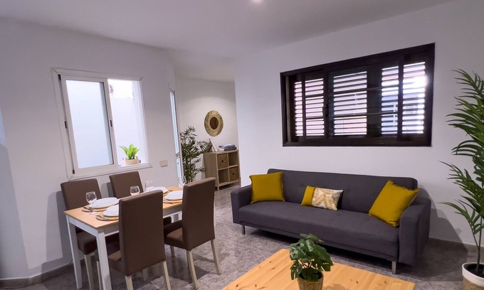 Playa de Arinaga Apartment | Cosy apartment near the beach