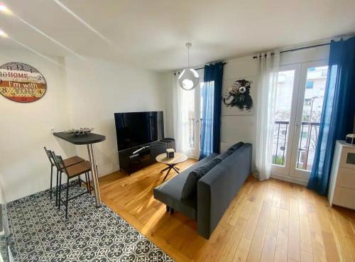 Charenton-le-Pont Apartment | Cosy Appartement - 200m de Paris