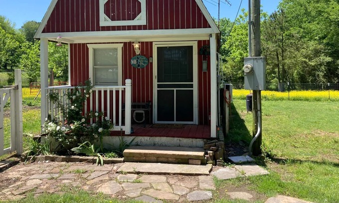 Paris Cabin | Cosy cabin in Paris, Arkansas, a short drive from Magazine mountain