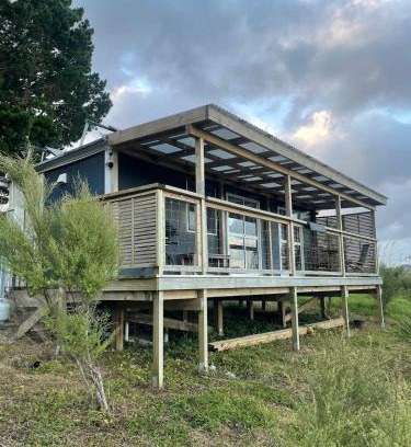 Wellsford House | Cosy Cabin -Off Grid