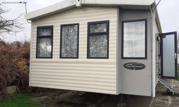 Woodhorn House | Cosy caravan at Sandy Bay, in the heart of Northumberland ref 29015WV