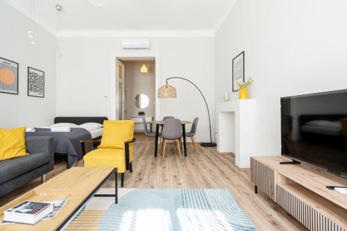 Krisztinavaros Apartment | Cosy Castleside Apartment