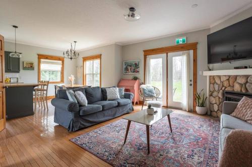 The Blue Mountains Ski Chalet | Cosy Chalet - 4 Season Family Oasis