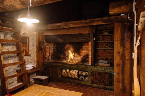 Gospic Ski Chalet | Cosy Chalet in Gospić with Jacuzzi and Mountain View