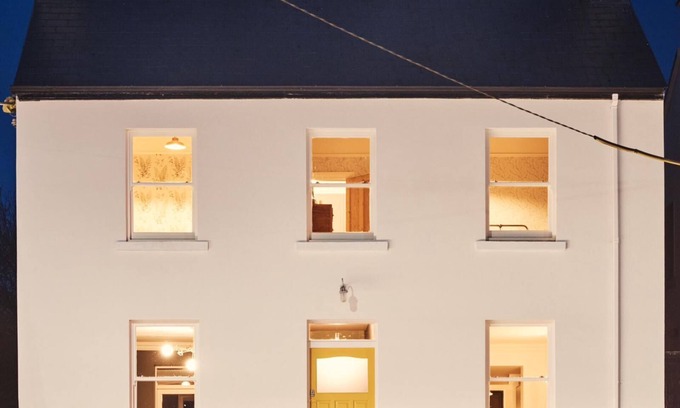 Kilfenora House | Cosy & characterful, yet contemporary home in rural village setting