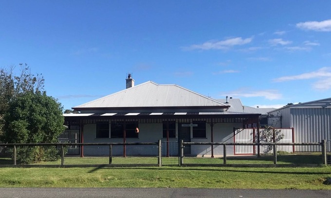 Port Albert House | Cosy coastal cottage with all the comforts of home