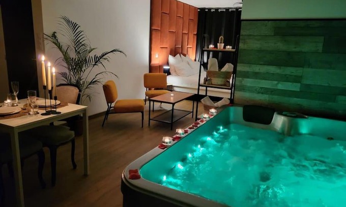Marsannay-la-Cote Apartment | Cosy Corner - Appartement spa - Jacuzzi