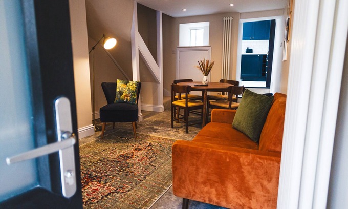 Crewkerne Cottage | Cosy Cottage | 3 Bedrooms | Beautiful & Modern - Sleeps 6 | 20% Weekly Discount