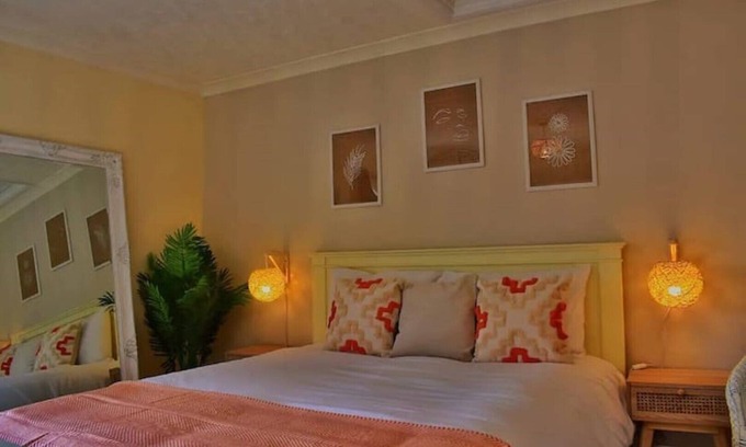 Briston Cottage | Cosy Cottage, dog friendly with wood burner in North Norfolk
