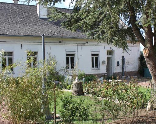 Beugin House | Cosy Cottage