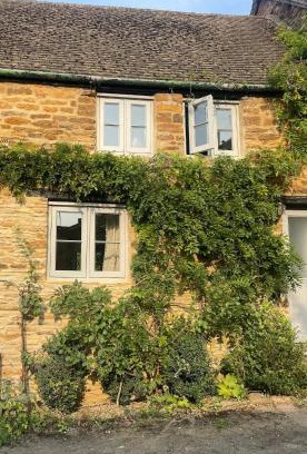 Middleton Cheney House | Cosy Cottage