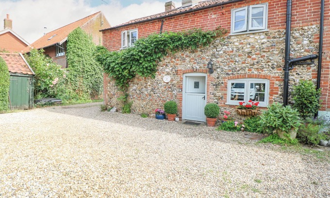 Foxley Cottage | COSY COTTAGE, pet friendly, character holiday cottage in Bawdeswell