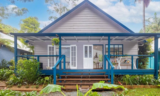 North Tamborine Ski Chalet | Cosy Cottage Tamborine Mountain