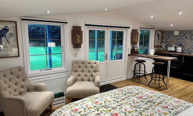 Kirkmichael Cabin | Cosy Countryside Lodge, 10 Mins From the Beach and National Park