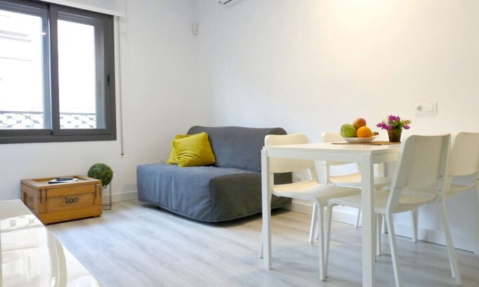 Collblanc y La Torrassa Apartment | Cosy Marbarcelona apartments 11