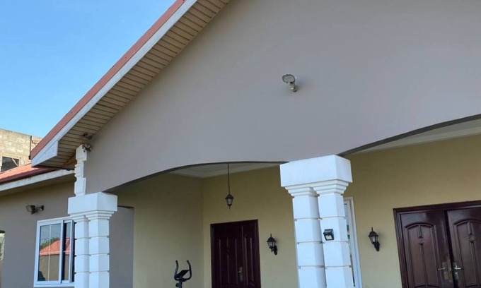 Tema House | Cosy family villa providing a relaxing atmosphere in Tema .Close to restaurants.