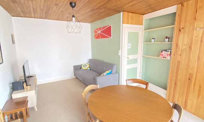 Saint-Amant-Roche-Savine House | Cosy house in the heart of the village with bakery and pharmacy.