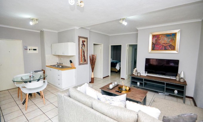 Hatfield Apartment | Cosy Hatfield Apartment