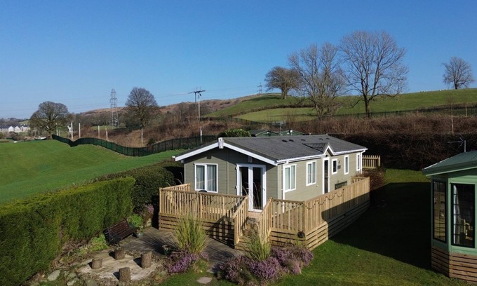 Natland House | Cosy Helvellyn Lodge - Wood Fired Hot Tub