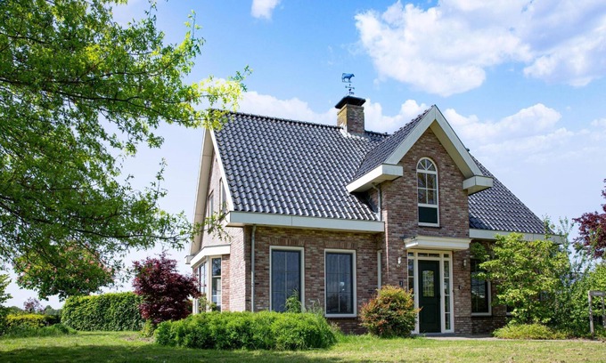 Genderen House | Cosy holiday home with cows