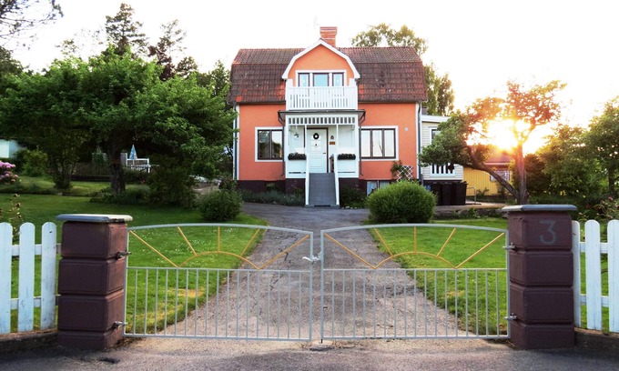 Totebo House | Cosy holiday villa: child-friendly, redecorated, Internet, fishing, motorboat