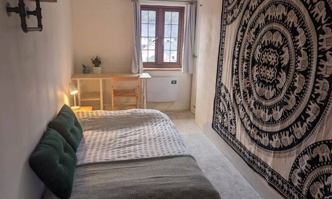 Dre-fach Felindre House | Cosy Home in Carmarthenshire