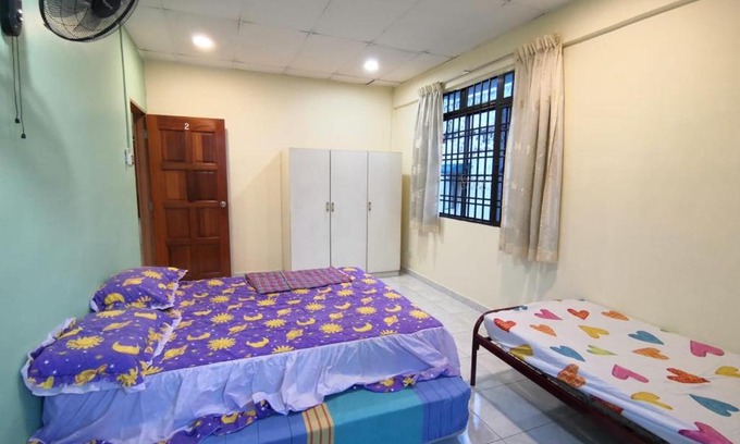 Ulu Tiram House | Cosy Homestay Ulu Tiram - Room only