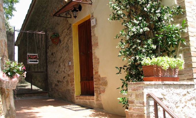 Civitella Marittima House | Cosy house in medieval hilltop village in Tuscany
