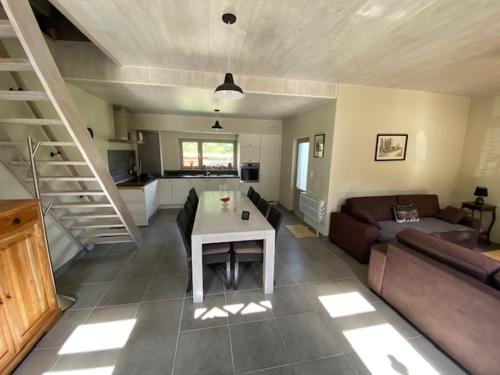 Tertry House | Cosy landelijk huisje nabij riviertje