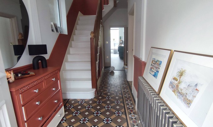 Streatham Hill House | Cosy London Family House Plus Sweet Cat
