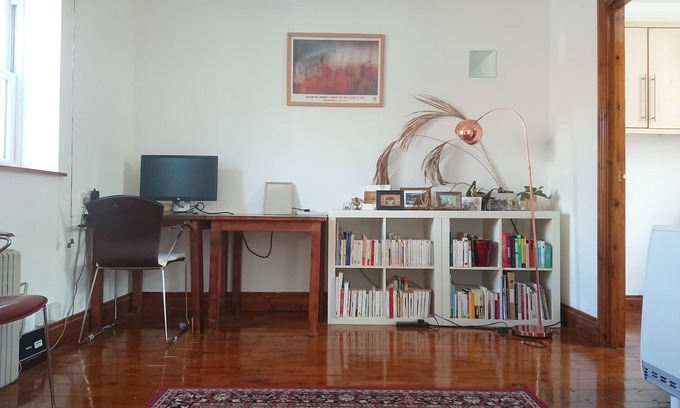 Somers Town Apartment | Cosy luminous 1 bedroom with balcony, tube at 3min