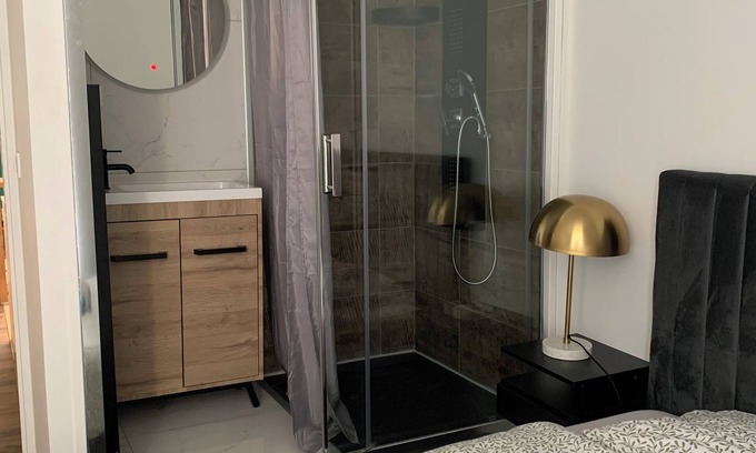 Dinan - Saint-Malo Apartment | Cosy, modern apartment in a central location close to all amenities