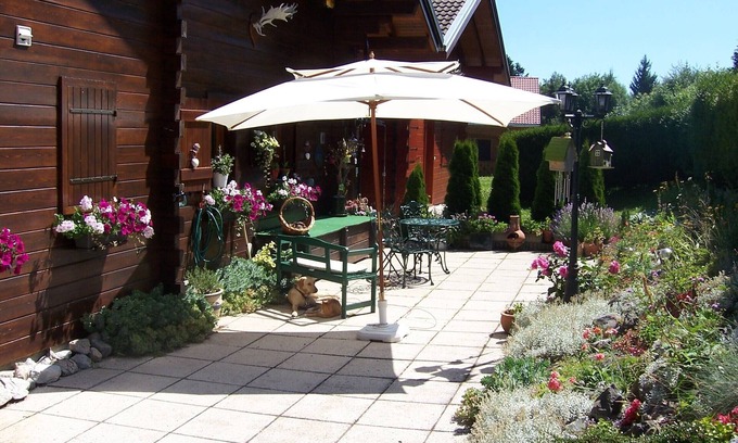 Thollon-les-Memises Apartment | Cosy mountain studio;superb lake/mountain views;100mtr ski lift;sleeps 2/3;WIFII
